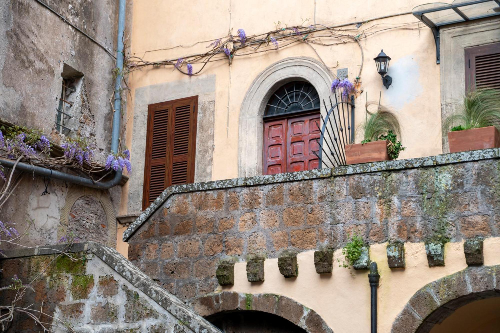 Centralissima Maison Di San Francesco, Unica E Accogliente! Sutri Buitenkant foto